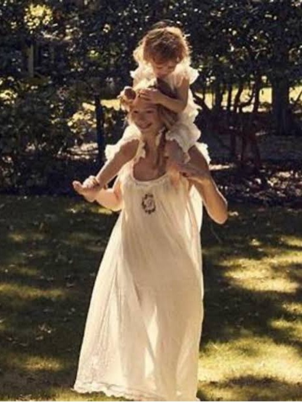 Doen Clarita nightgown with letter M